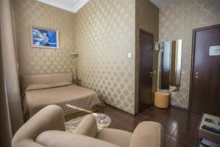 Гостиница Зодиак Москва Улучшенный двухместный номер с 1 кроватью-1